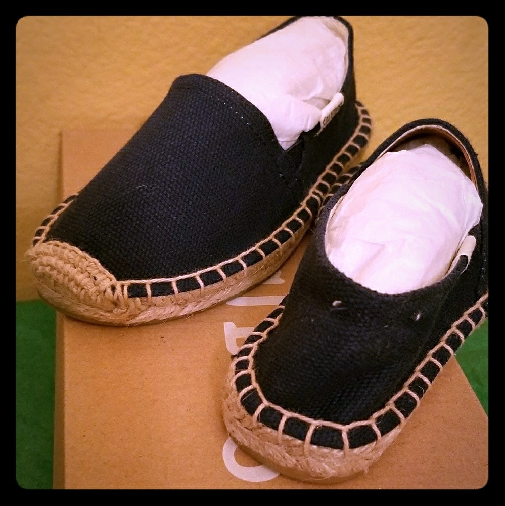 Saludos shoes,  kids